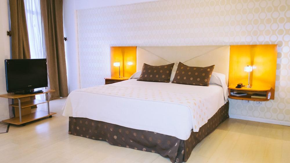Hotel Howard Johnson 4*