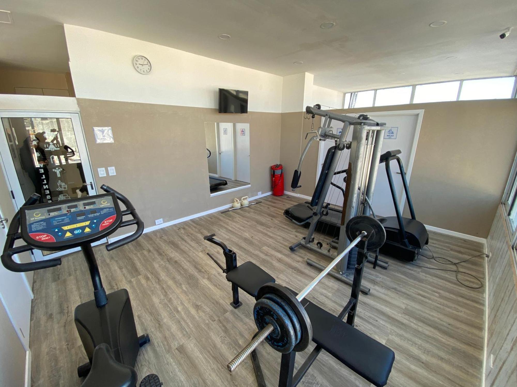Howard Johnson Hotel 4*